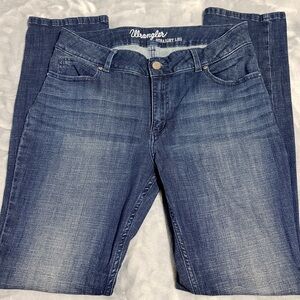 Women’s Wrangler Straight Leg Jeans Size 15/16 34 Inch Inseam Mid-Rise